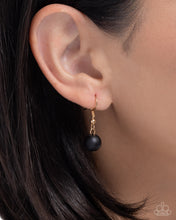 Load image into Gallery viewer, Clustered Court - Black