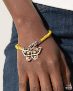 On SHIMMERING Wings - Yellow Set