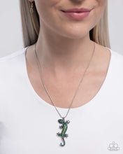 Load image into Gallery viewer, Shimmery Salamander - Green
