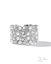 Load image into Gallery viewer, Comfortable Chic - White 2025 Zi
