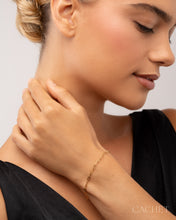 Load image into Gallery viewer, Anove - 18K Gold Plated Cachet
