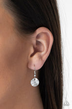 Load image into Gallery viewer, Simple Sheen - Silver Necklace

