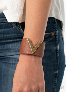 Paparazzi Accessories Claws Out - Brown Wrap Bracelet