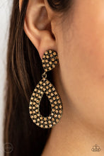 Load image into Gallery viewer, Pack In The Pizzazz - Brass Clip On
