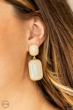 Load image into Gallery viewer, Meet Me At The Plaza - Gold Clip On
