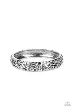 Load image into Gallery viewer, Victorian Meadow - Silver
