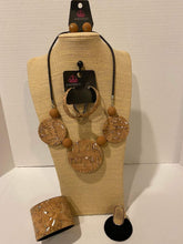 Load image into Gallery viewer, Pop The Cork - Cork Necklace Set
